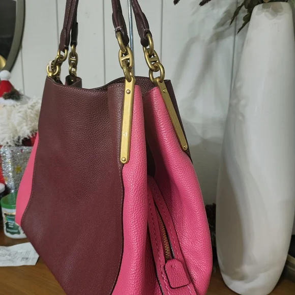 Coach Pink and Burgundy Shoulder Bag with Gold Accents - Picture 4 of 5